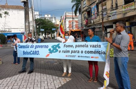 SintraSuper realiza ato contra a carestia em Salvador