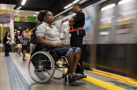 Trabalhadores com deficiência têm renda menor e desemprego maior no Brasil