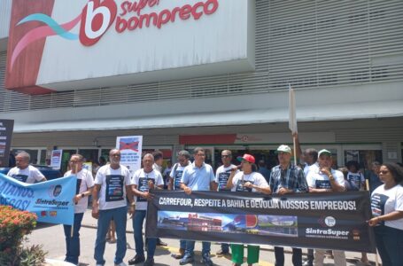 Solidariedade e força marcam ato do SintraSuper contra o Carrefour